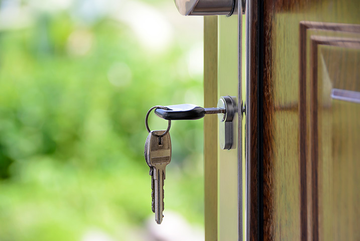 A2B Locks are able to provide local locksmiths in Woodley to repair your broken locks. 